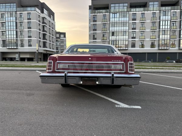 Ford LTD Landau, 1977